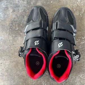 Unisex, Peloton shoes size 38 (Womens size 7)